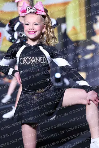 Crowned Elite Athletics (CROWNED ELITE ATHLETICS) Majesty