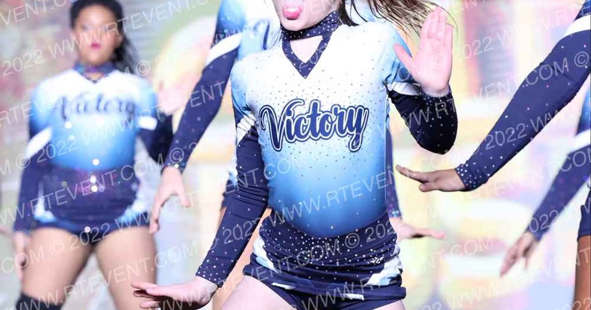 Victory Cheer and Tumble Heartbreakers · Gold Rush Charlotte