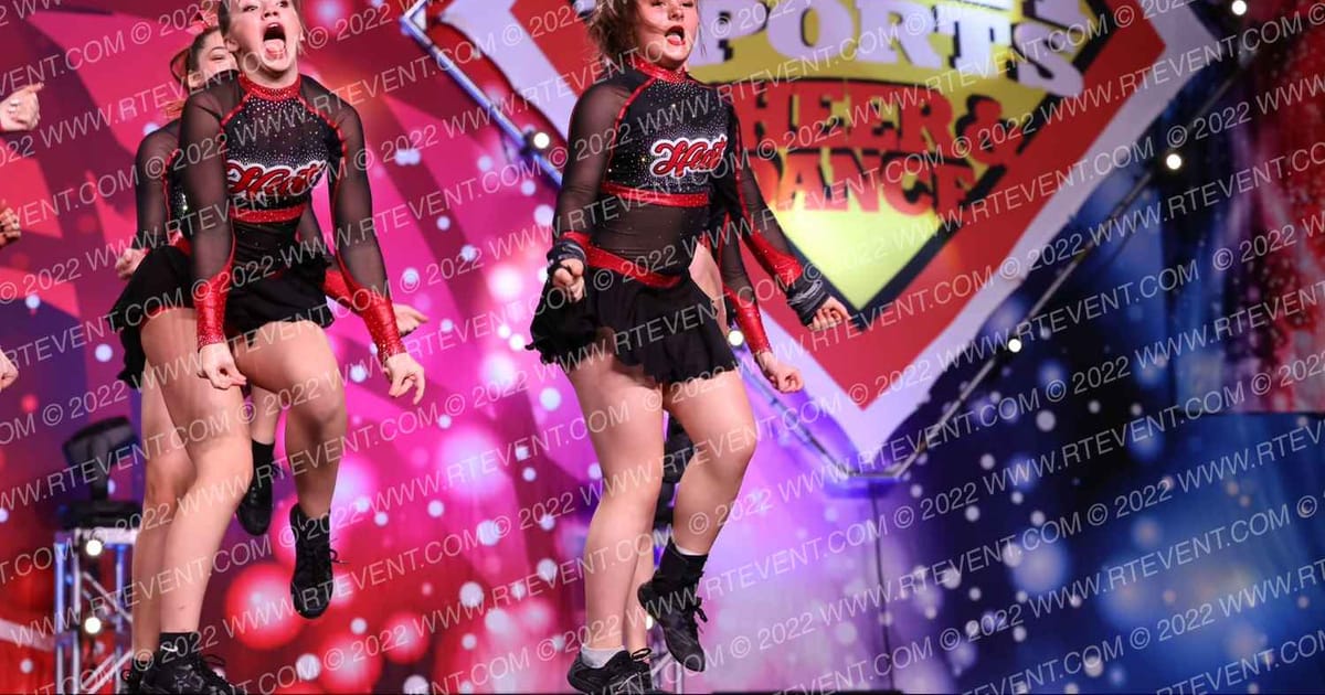 London Heat Cheerleading Fever · Nationals