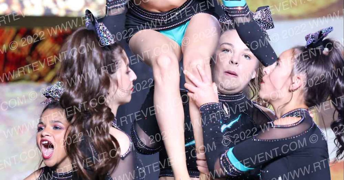 Cheer Extreme- Kernersville Spotlight · Gold Rush Charlotte