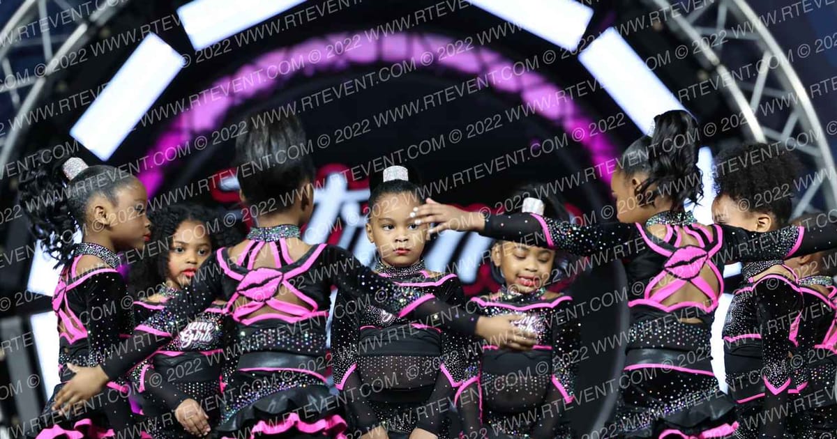 The Xtreme Girls Kisses · The Cheer Tour Atlanta