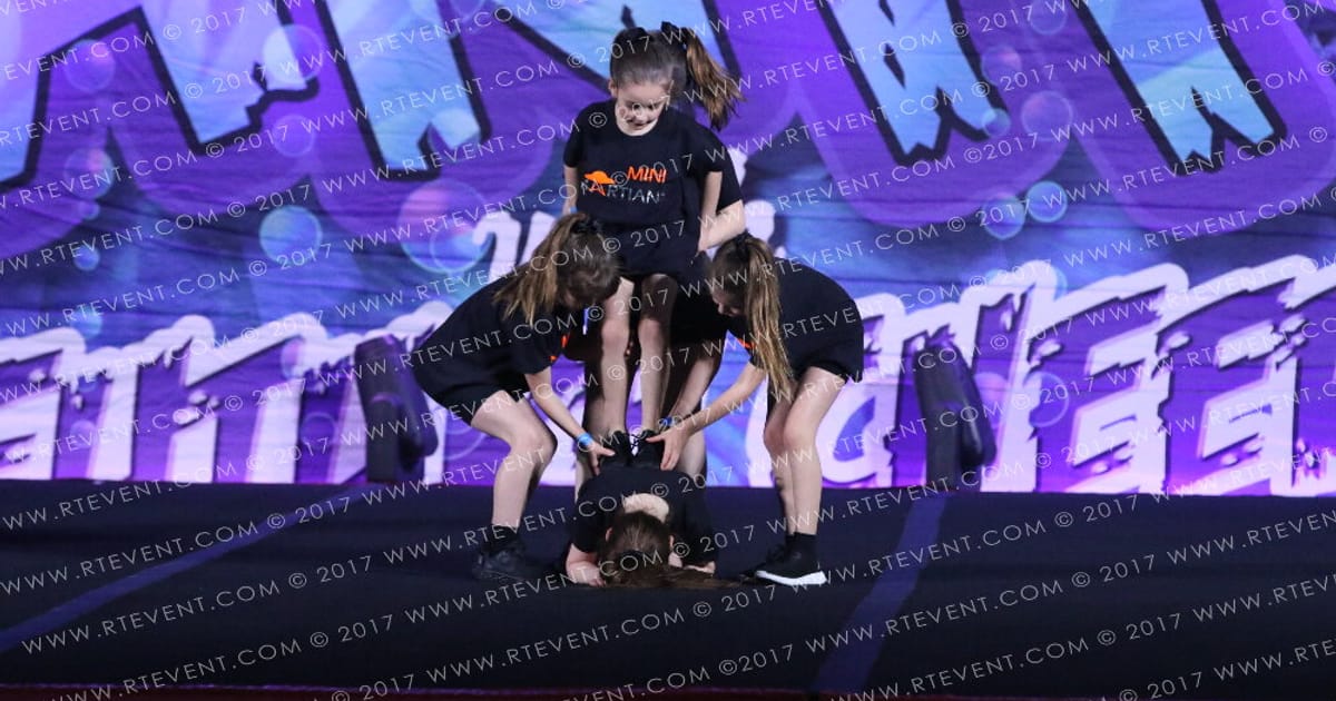 Galaxy Cheerleaders MINI MARTIANS · Adventure in Atlantis