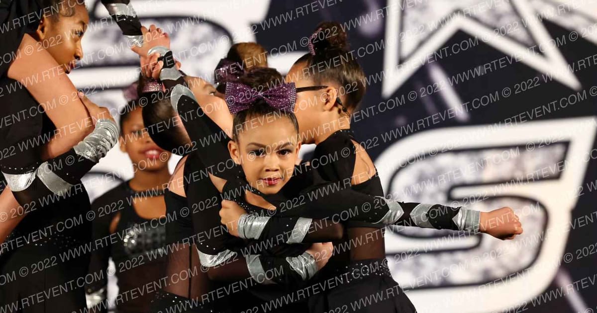 Celebrity Cheer Unlimited Covergirls · Encore Tacoma