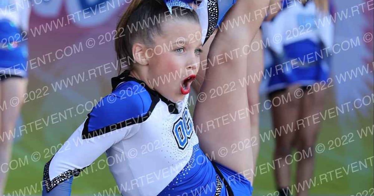 Oxford Cheer Hammerhead Sharks · Beach Nationals