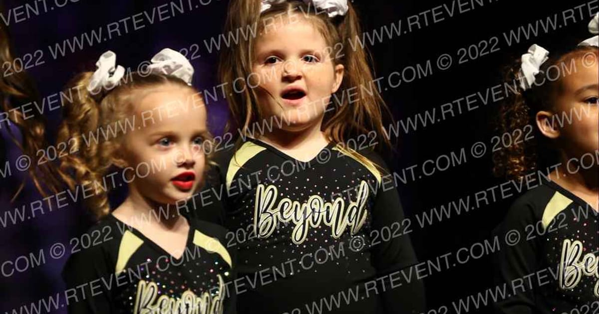 Beyond All Stars LOVEBUGS · Battle of the Midwest