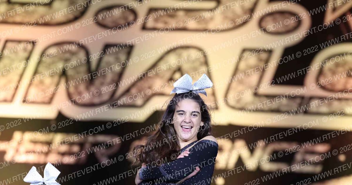 Modern American Cheer Chrome · The US Finals Galveston