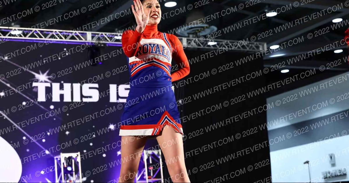 Kent Meridian Royals Cheer · Encore Tacoma