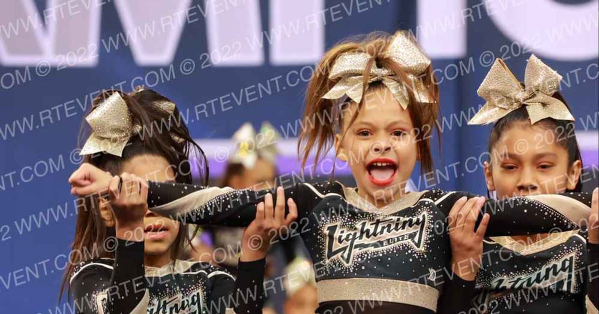Lightning Elite GLACIER GIRLS · GlobeX Championships