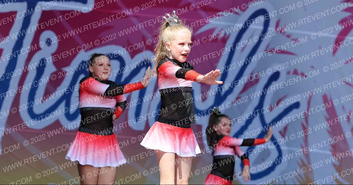 Thunder Tumbling Queen Of Hearts · Beach Nationals