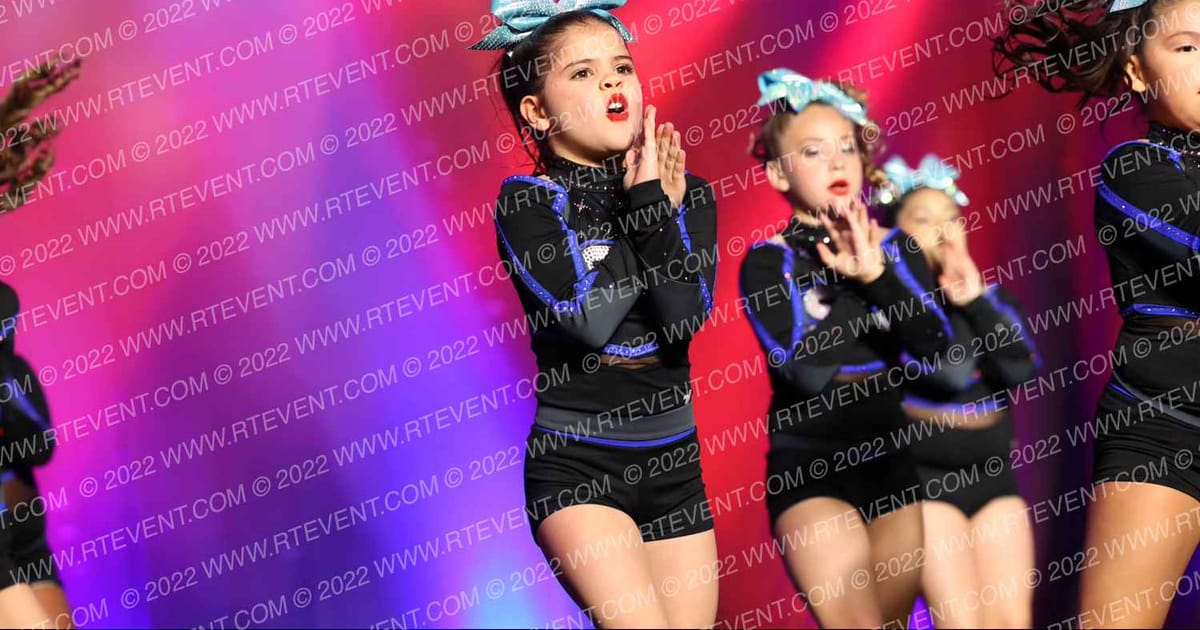 Spirit Athletics Mini Chomp · The American Showcase