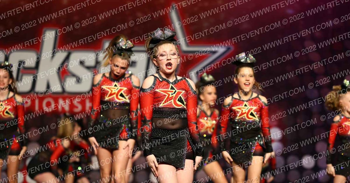 Elite Cheer Sparkles · Battle of the Midwest
