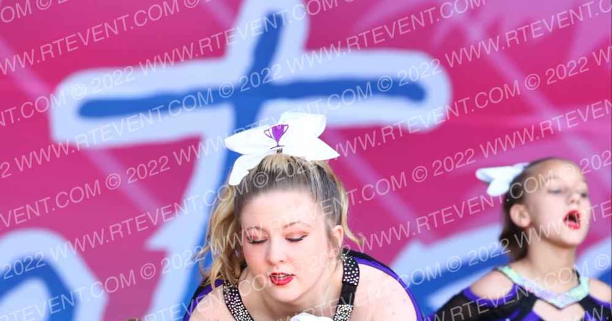 Advanced Cheer Crew Lady Legendz · Beach Blast
