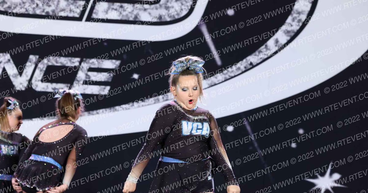 Victory Cheer Academy Minions · The US Finals Pensacola DIDII