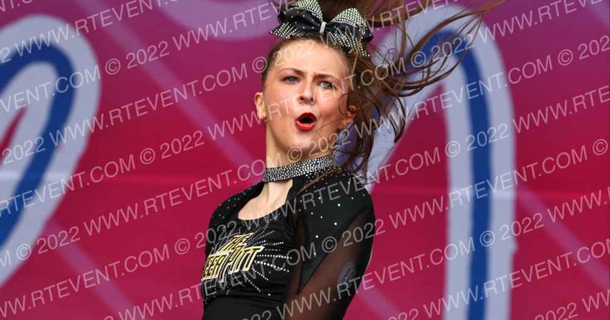 The Cheer Pitt Kansas City Ultraviolet · Beach Blast