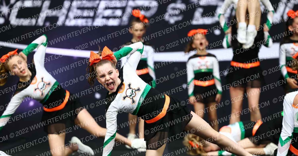 Iowa Elite Cheer of MN VENGEANCE · The US Finals DesMoines