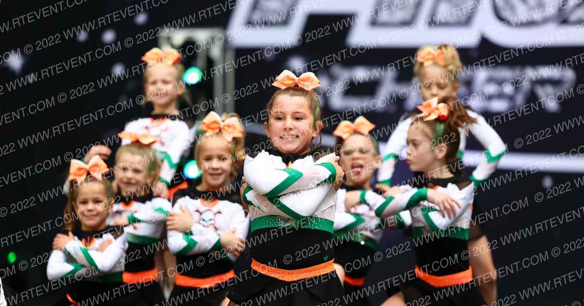 Iowa Elite Cheer - Des Moines Monsters · The US Finals DesMoines