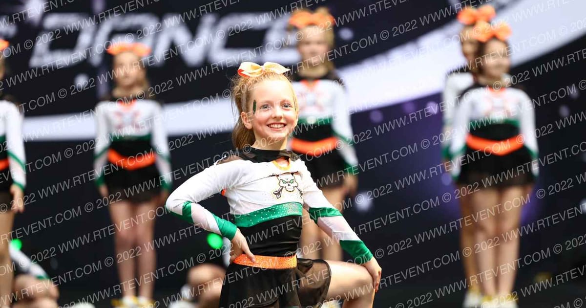 Iowa Elite Cheer - Des Moines Slashers · The US Finals DesMoines