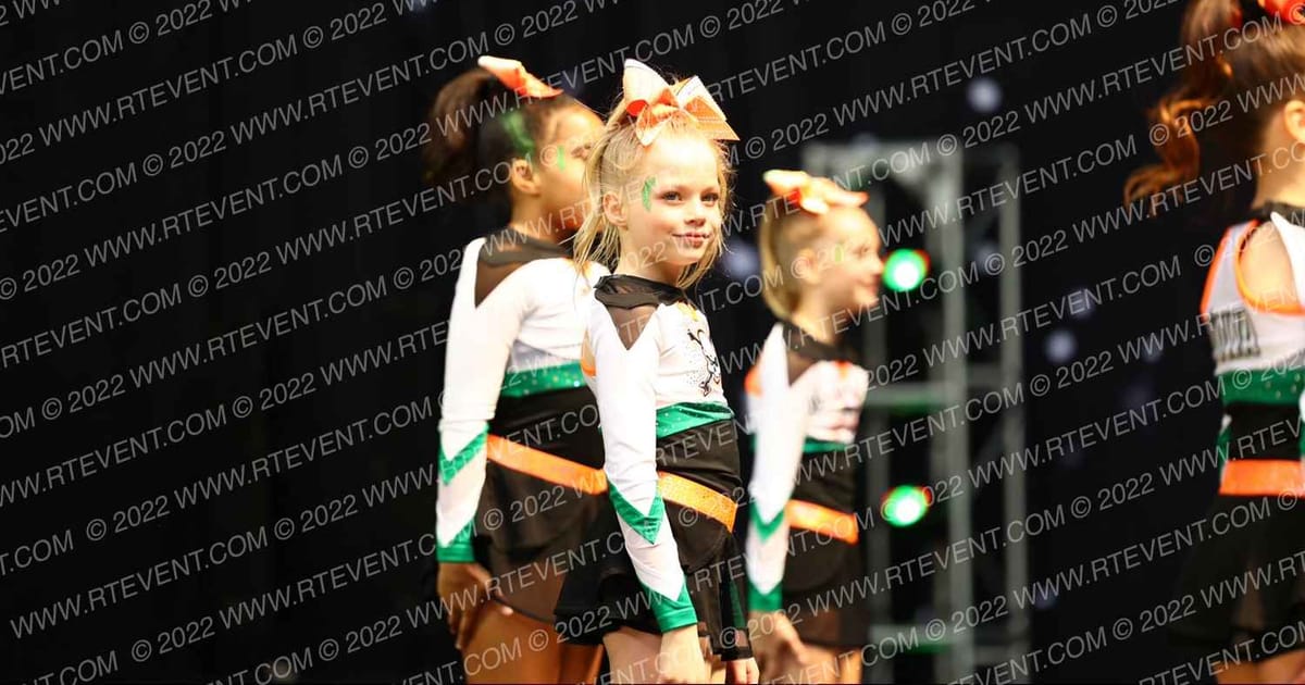 Iowa Elite Cheer - Des Moines Vicious · The US Finals DesMoines