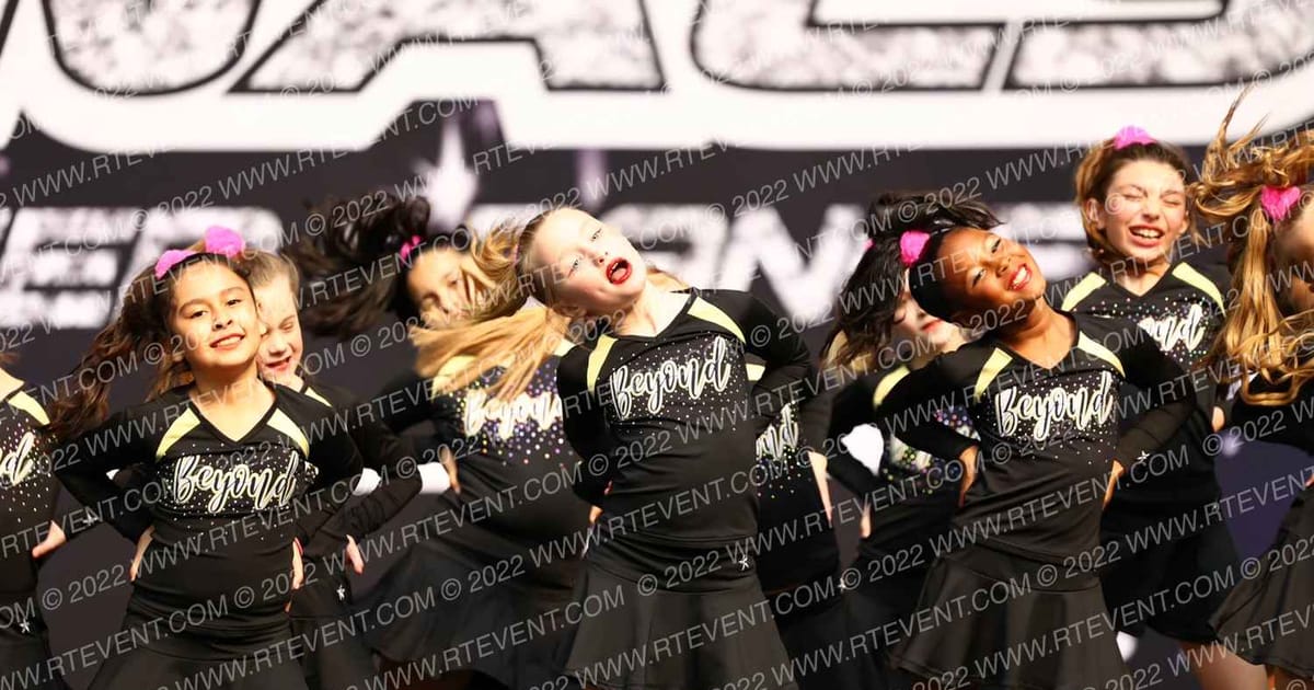 Beyond All Stars SWEETHEARTS · The US Finals DesMoines