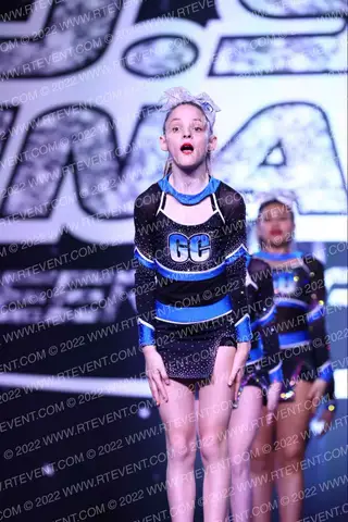 Gravity Cheer Luna