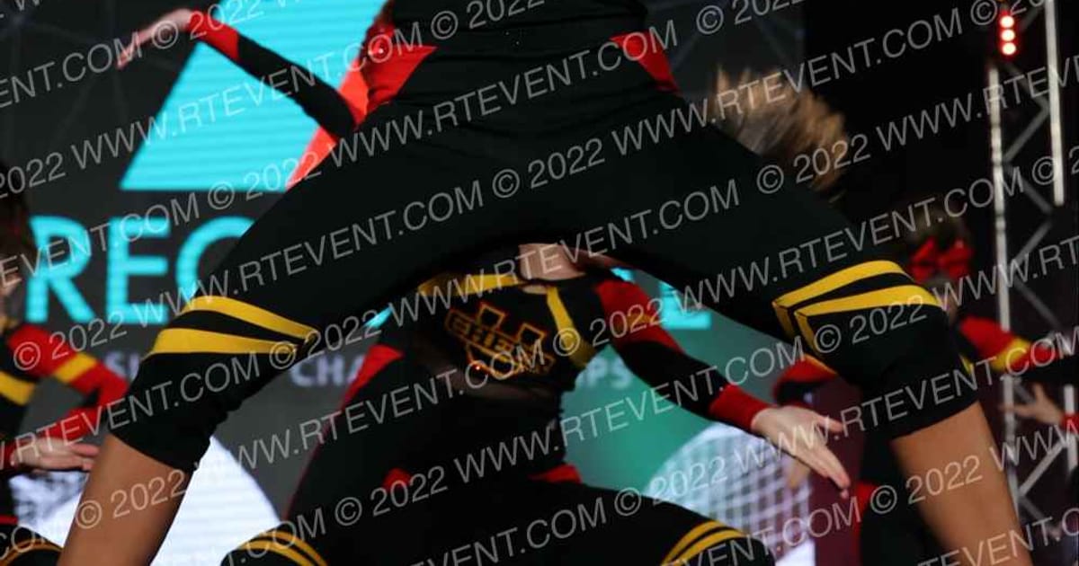Terre Haute Cheer University McFLURRIES · Midwest Regional Summit