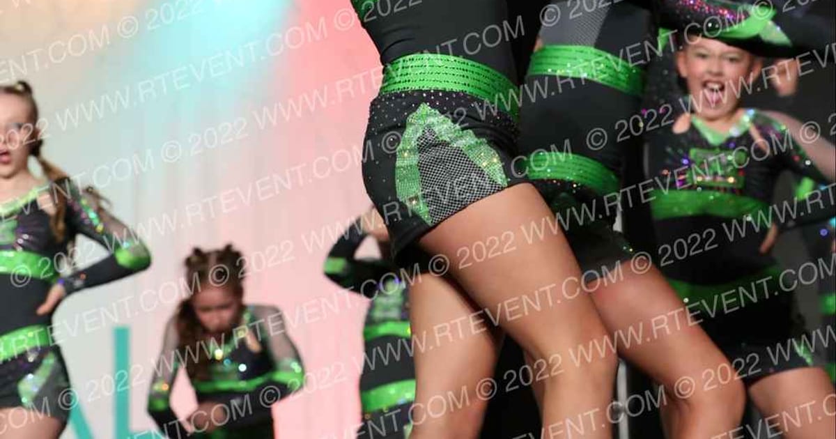 Element Elite Tumbling & Cheer YOUTH NITRO · Midwest Regional Summit