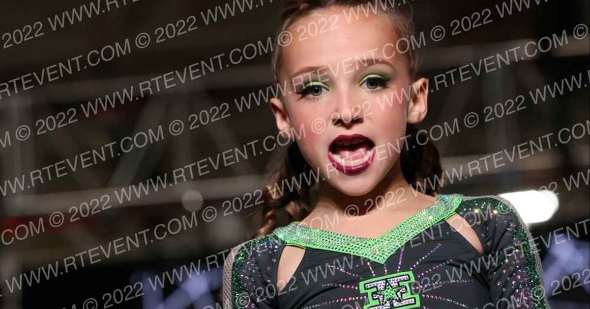 Element Elite Tumbling & Cheer COBALT · Midwest Regional Summit
