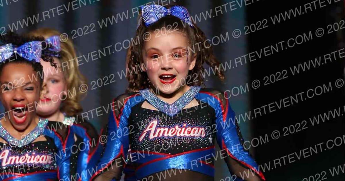 American Cheer Elite Covert · Midwest Regional Summit