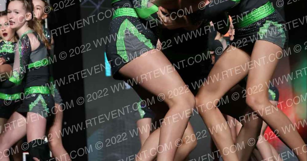 Element Elite Tumbling & Cheer PLATINUM · Midwest Regional Summit