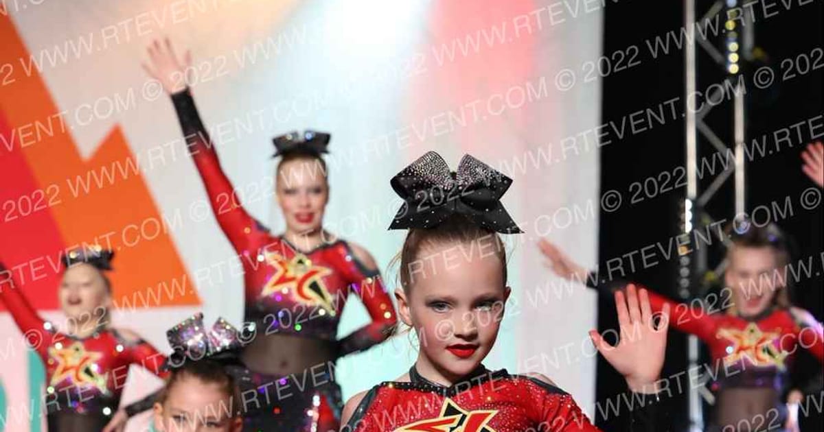 Elite Cheer Shimmer · Midwest Regional Summit