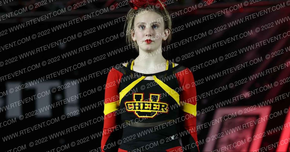 Terre Haute Cheer University McFLURRIES · The US Finals Louisville