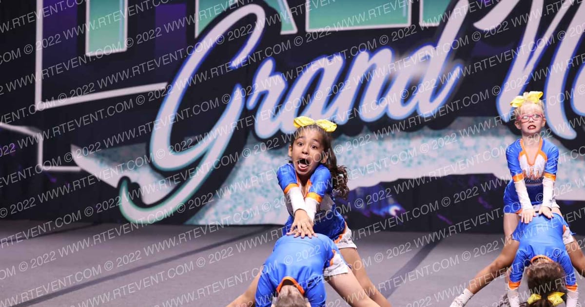 Ultimate Cheer Lubbock Tiny Queens · Prep and Rec