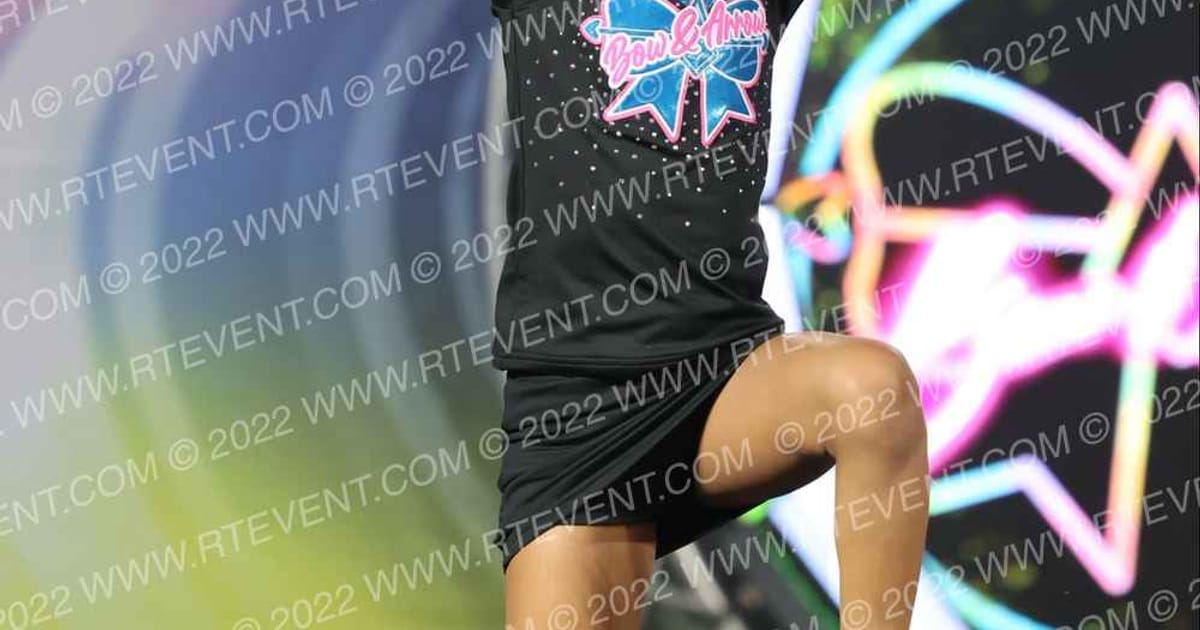 Bow & Arrow Cheer Starburst · Season Finale Biloxi