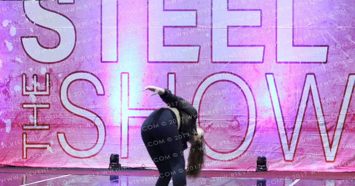 Elements Extreme Aimee and Grace · Steel the Show