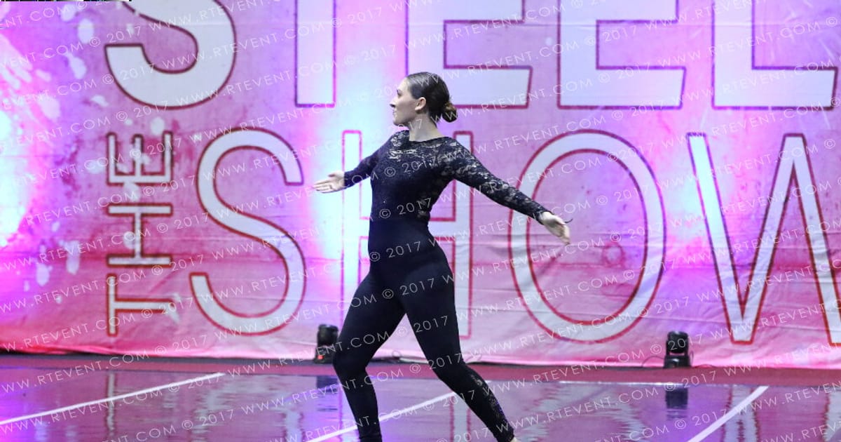 Dream Extreme Hannah and Molly · Steel the Show