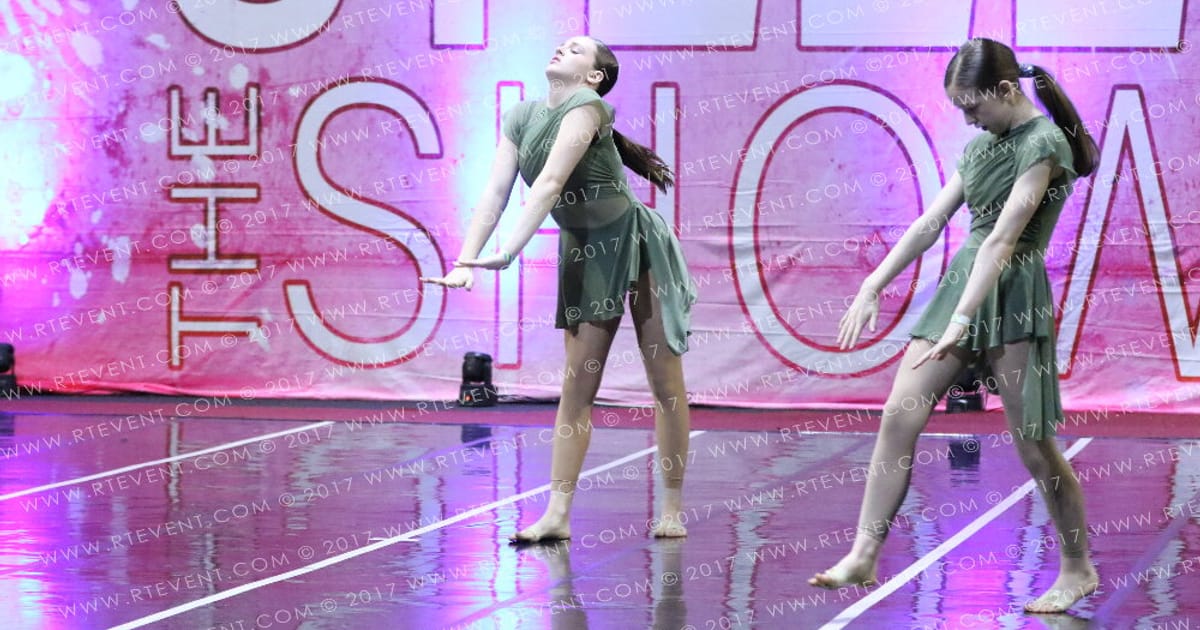 Elements Extreme Issy and Amy · Steel the Show