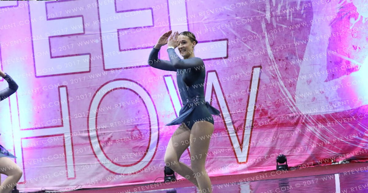 Dream Extreme Chloe and Poppy · Steel the Show