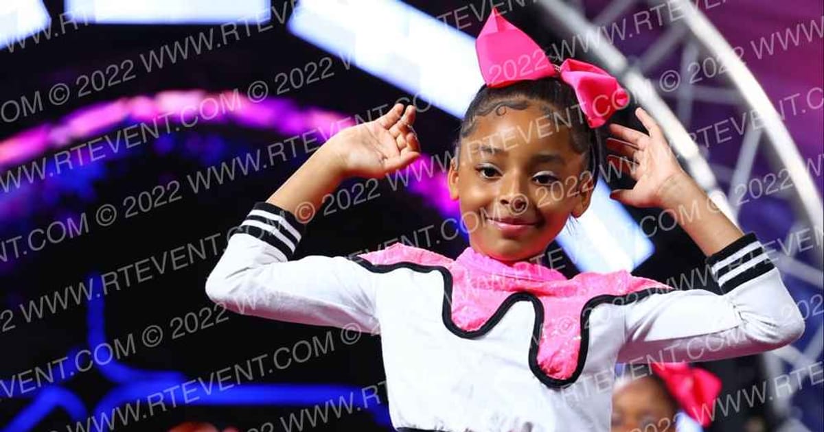 Blue Diamond Treasure Dance Studio Mini diamond · Season Finale Nashville