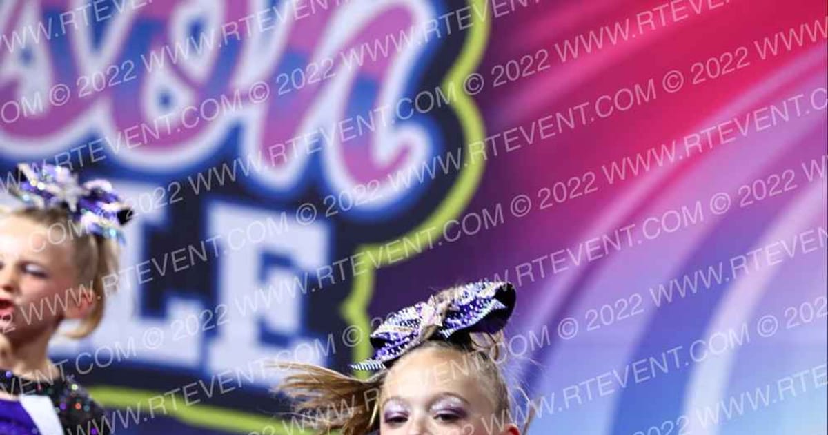 Cheer Zone Frenzy · Season Finale Nashville Sunday Correct
