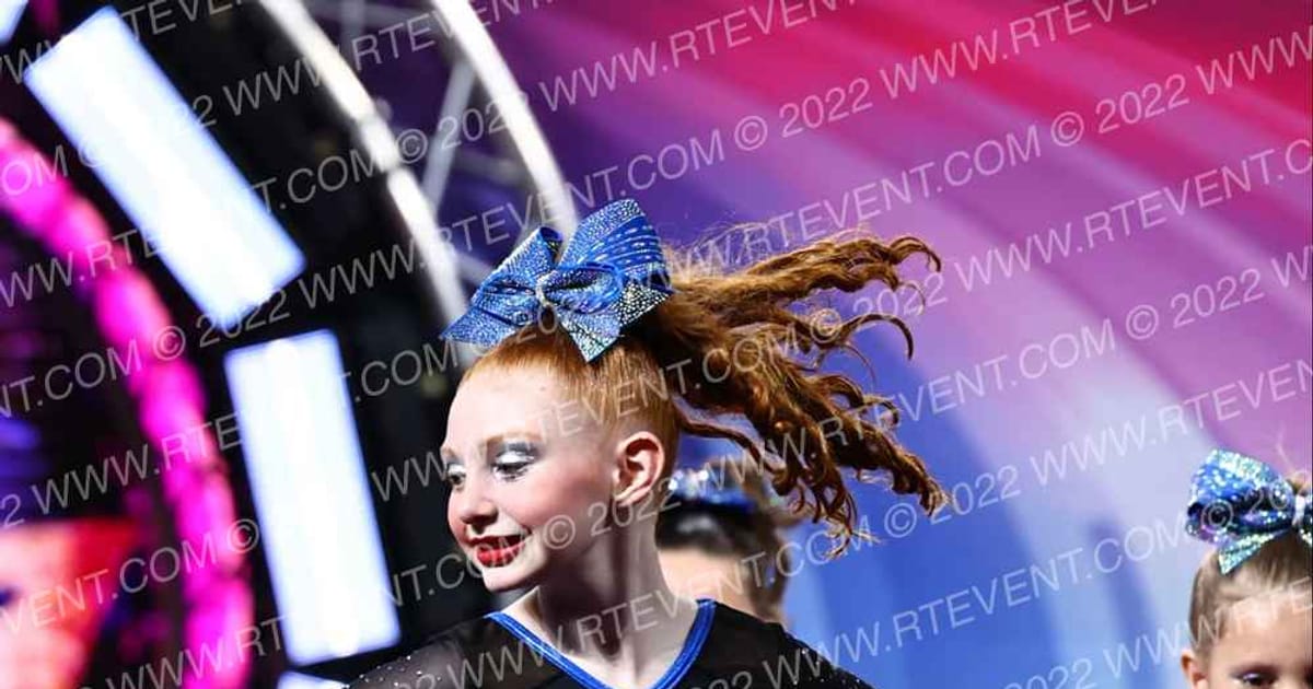 Central Kentucky Athletics Tiny Flurries · Season Finale Nashville Sunday Correct