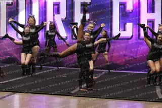 Kick Twist Cheerleading Violet