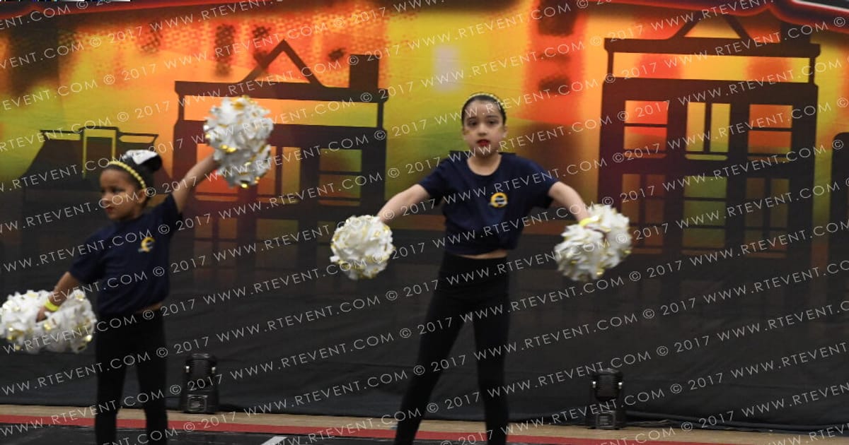 Hikari Dance Team Mini Pom · FC Amsterdam