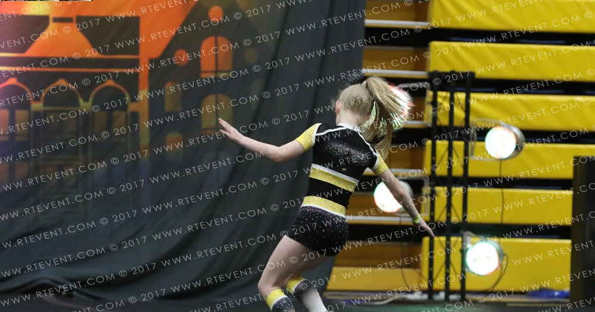 Beas Cheerleading Scarlett Bowman · FC Amsterdam