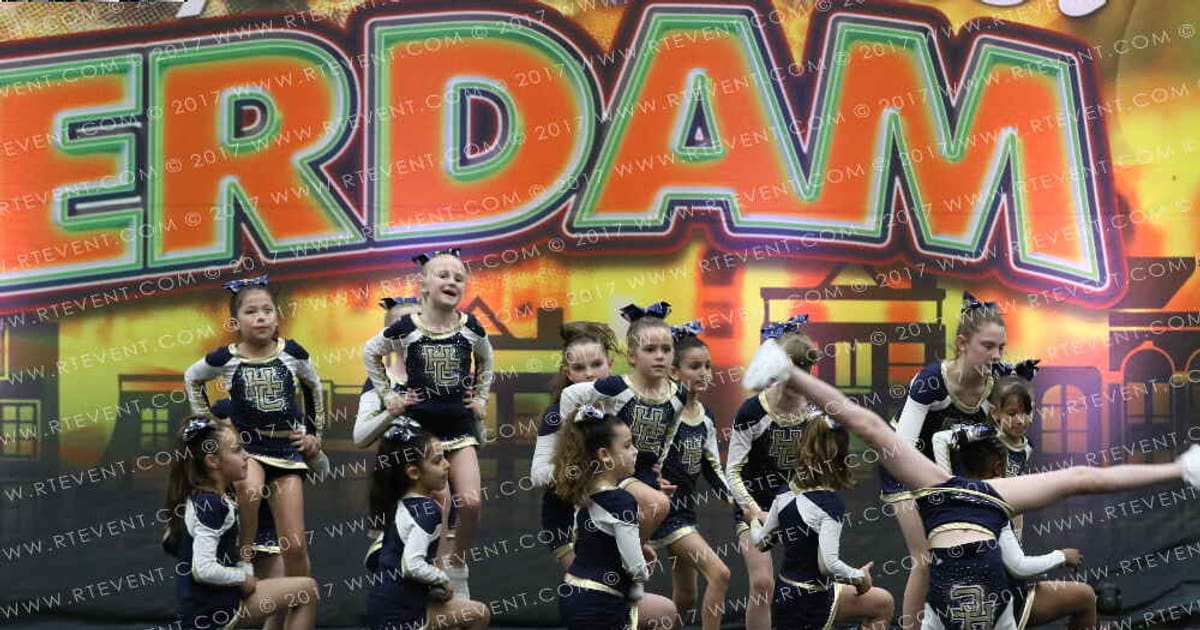 Hikari Cheerleading Ninjas · FC Amsterdam