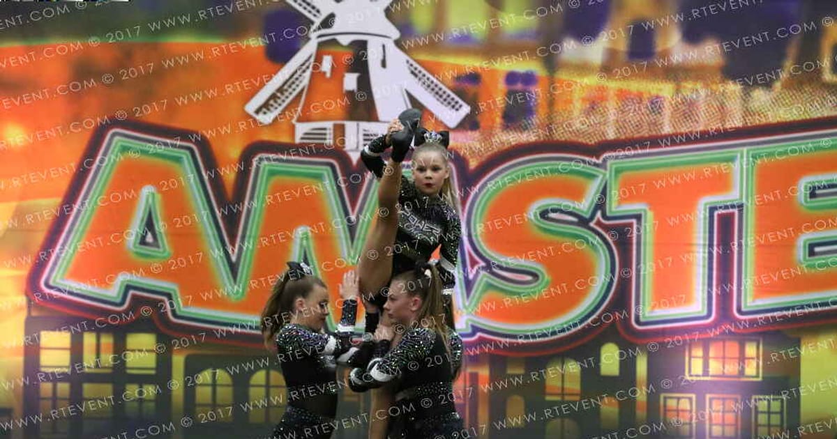 Power Cheer Queens · FC Amsterdam