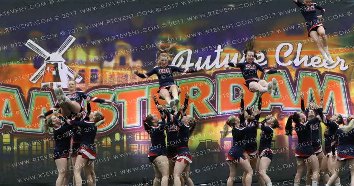 Cheerleader Academy Wildjax · FC Amsterdam