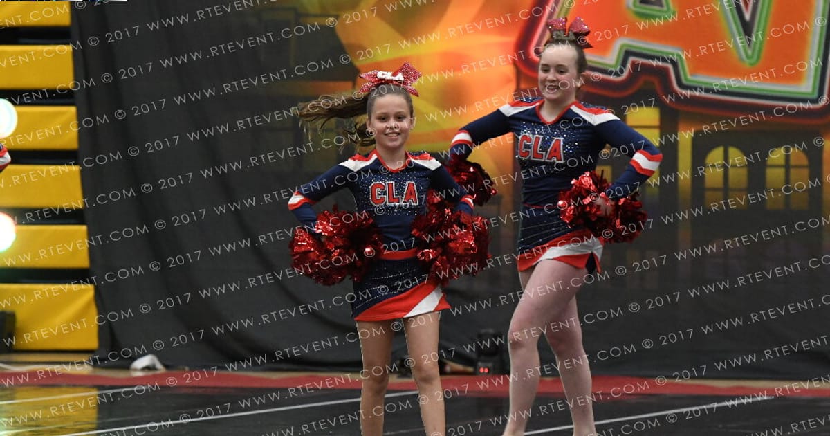 Cheerleader Academy Shining Stars · FC Amsterdam