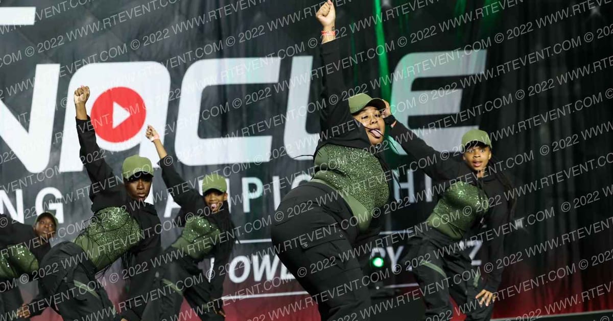 BROOKLYN DYMONDZ SPARKLE · The Pinnacle Cheerleading Championship