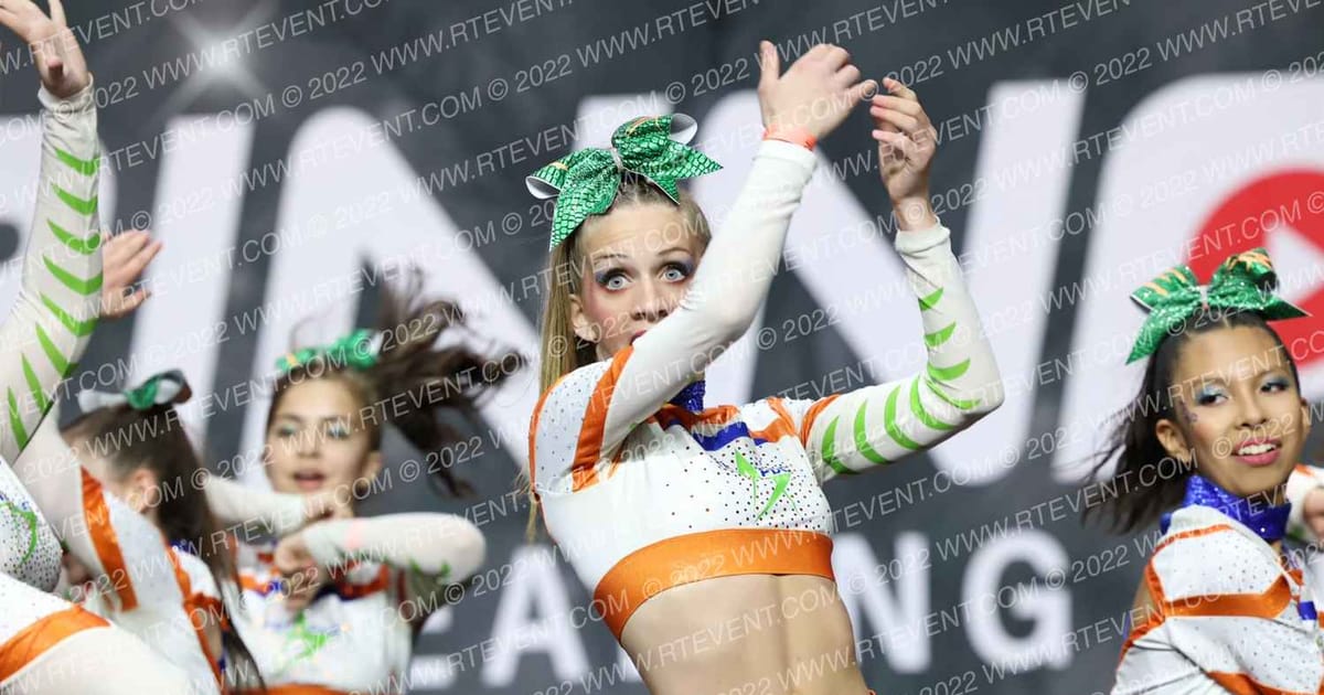 TNT NITRO · The Pinnacle Cheerleading Championship