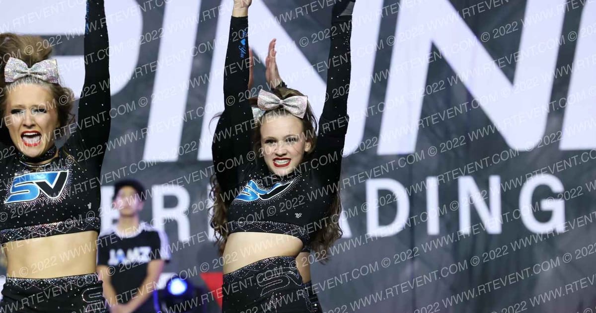 SIERRA VISTA ELITE SMOKE · The Pinnacle Cheerleading Championship